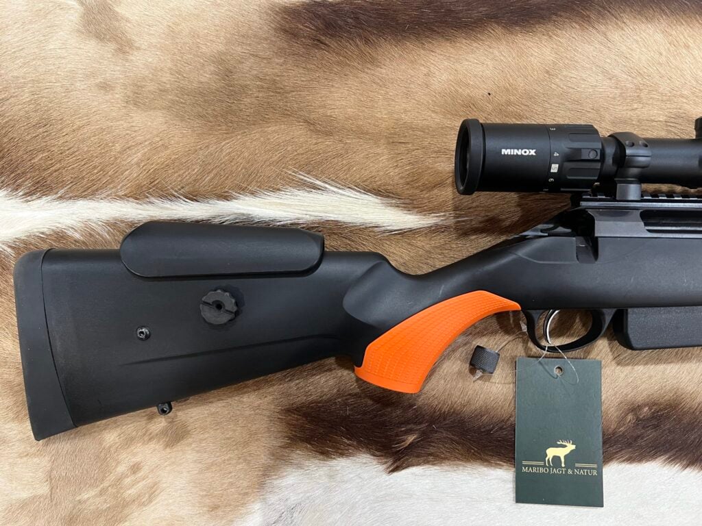 Tikka T3x Lite Adj Kal. 243 Win - Med Dæmper & Kikkert