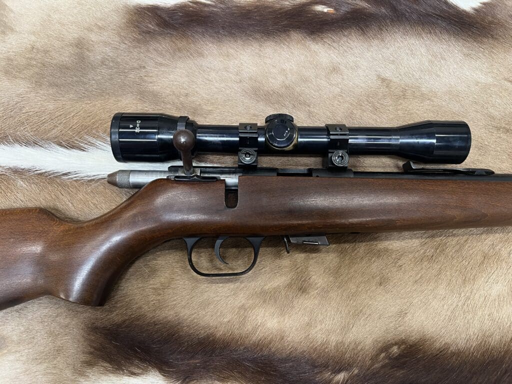 Husqvarna Kal. 22LR - m. Kikkert 4x32